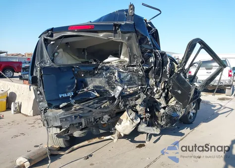 2015 Honda Pilot Touring z USA, uszkodzony, nr VIN 5FNYF3H97FB012419